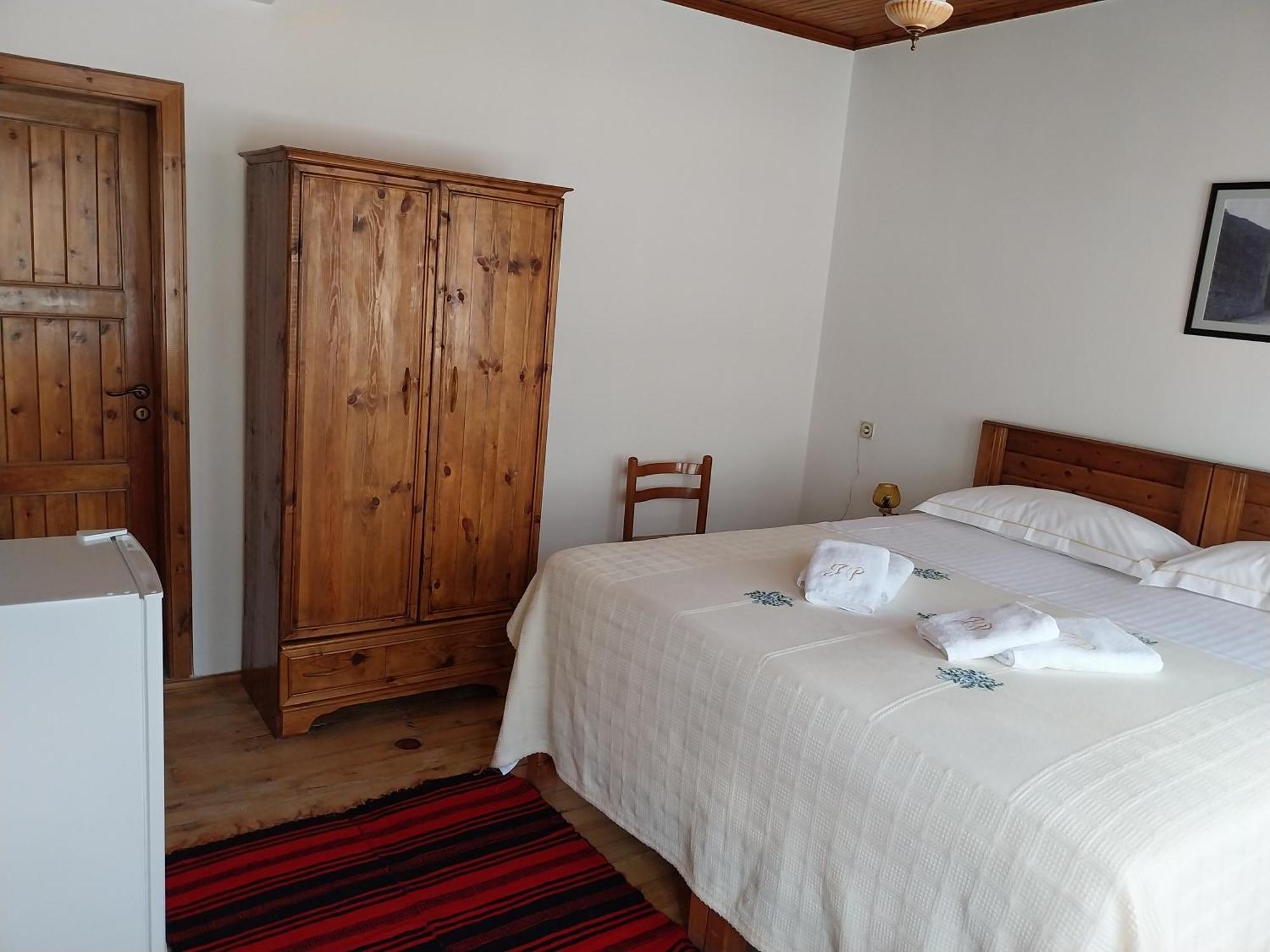 Guest House J.Prifti Berat Eksteriør billede