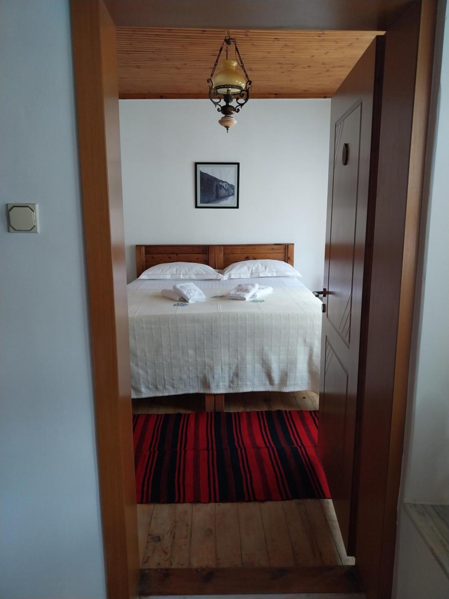 Guest House J.Prifti Berat Eksteriør billede