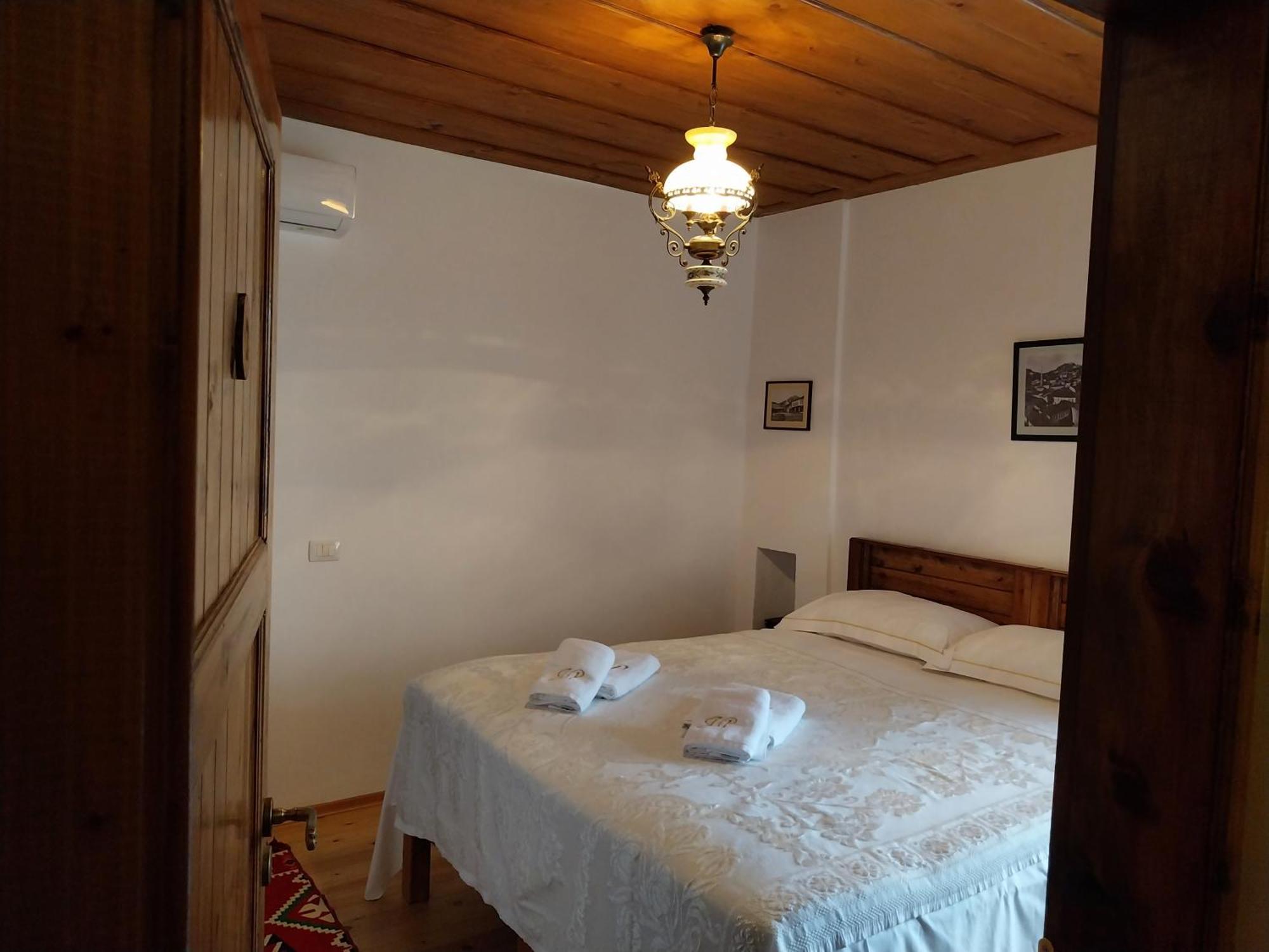 Guest House J.Prifti Berat Eksteriør billede